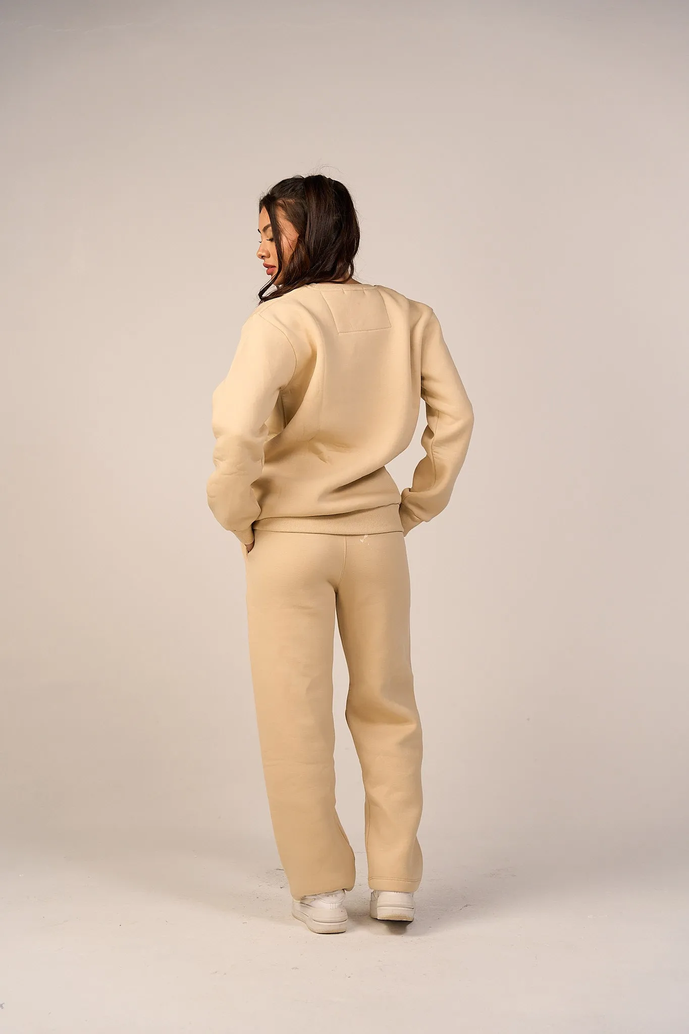 Crew Neck Pullover & Sweatpants - Set - Beige