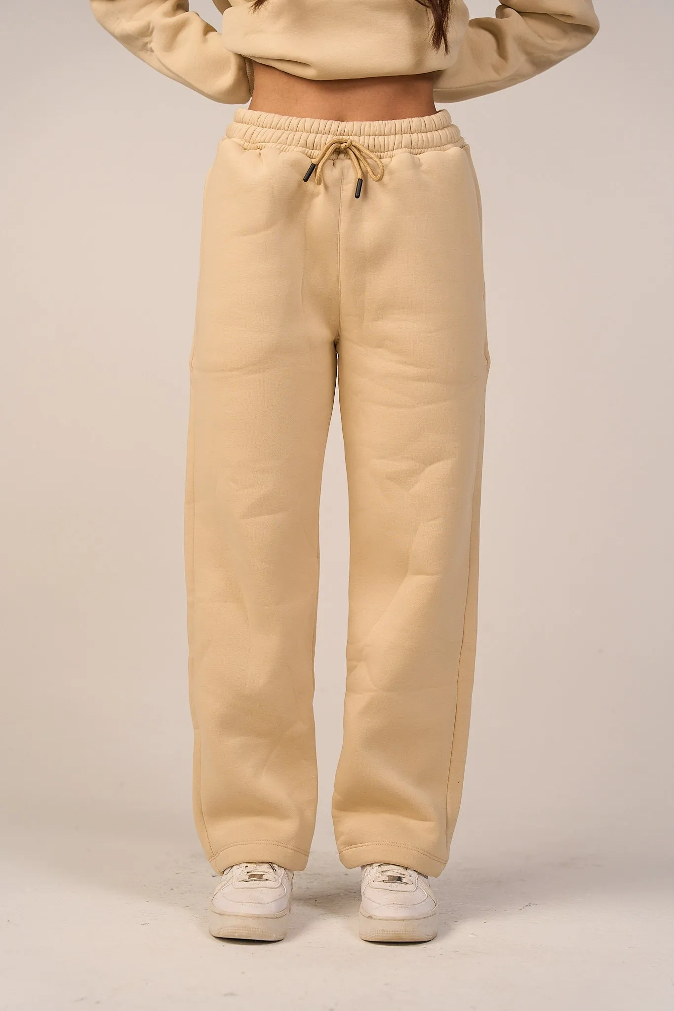 Crew Neck Pullover & Sweatpants - Set - Beige