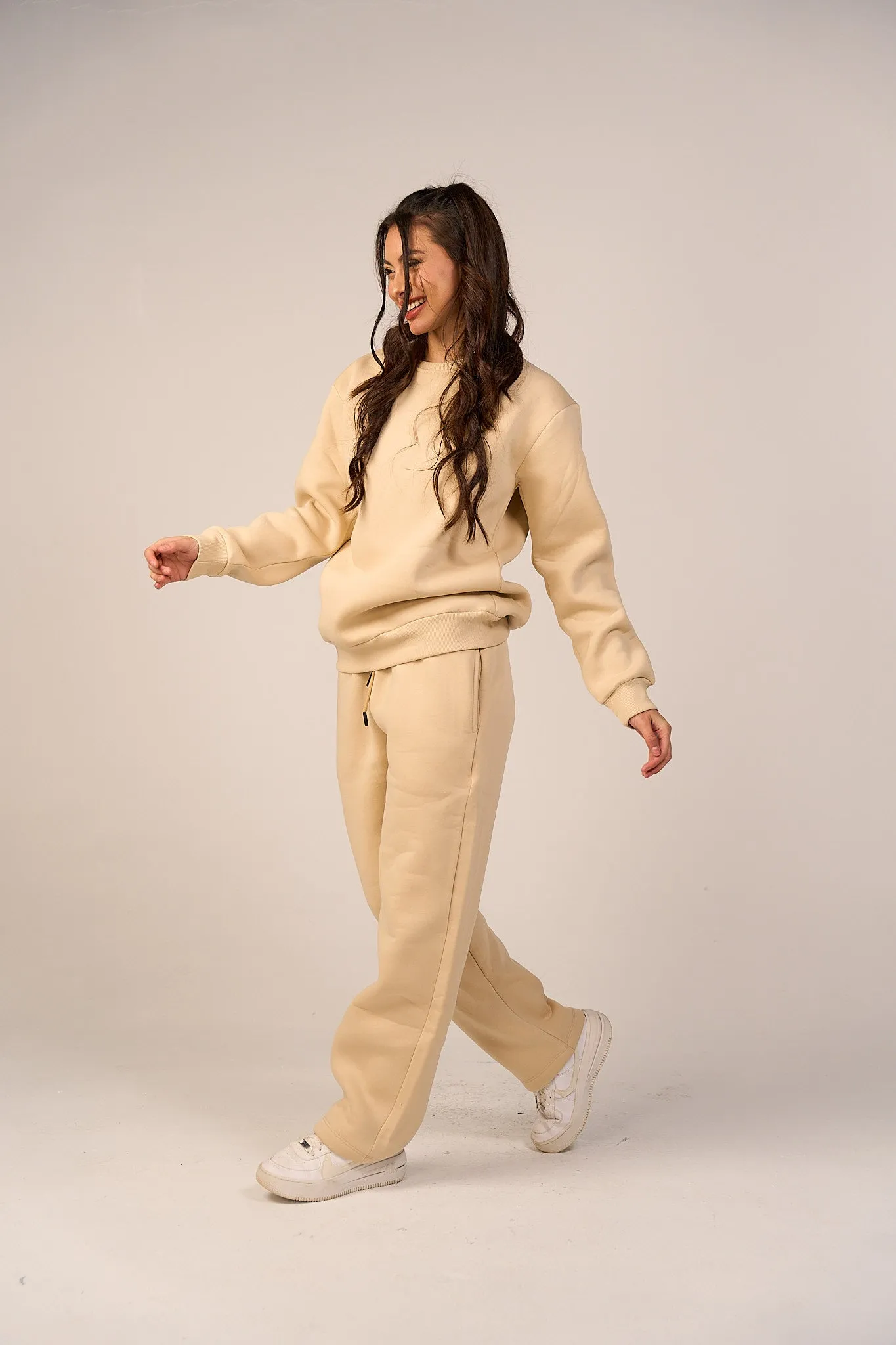 Crew Neck Pullover & Sweatpants - Set - Beige