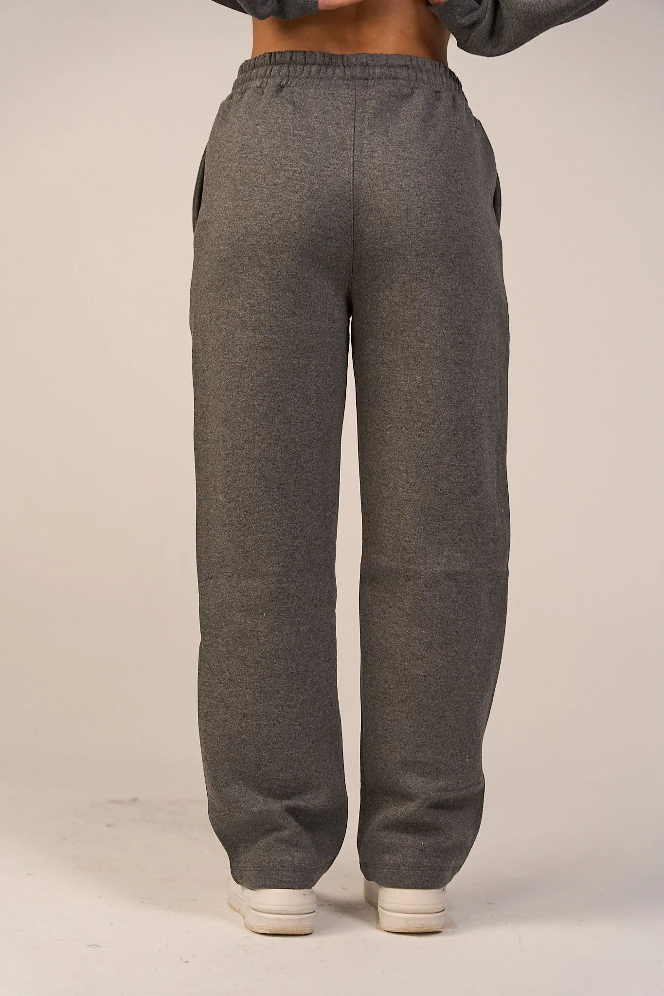 Crew Neck Pullover & Sweatpants - Set - Gray