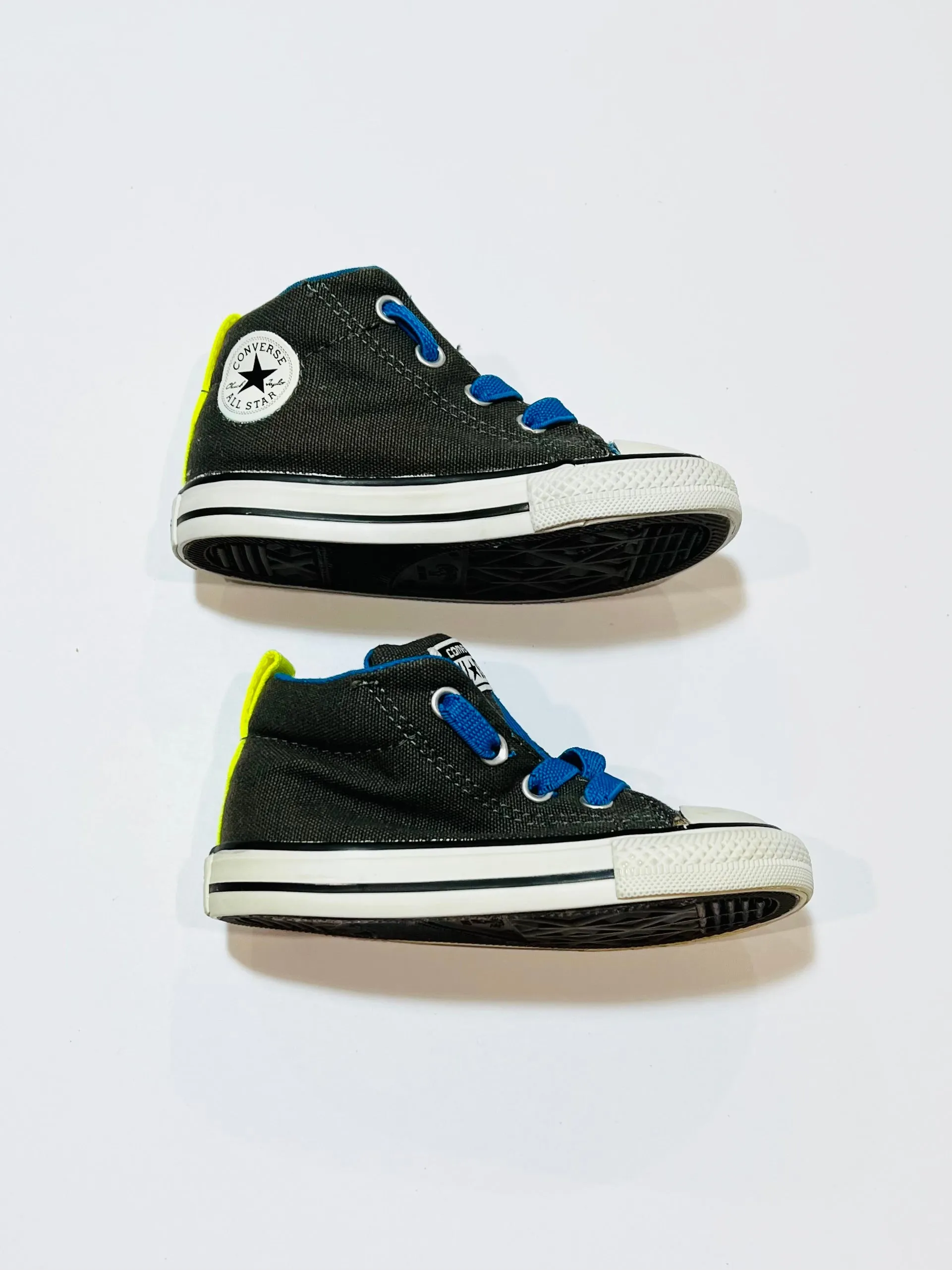 Grey high top Chucks - Size US6