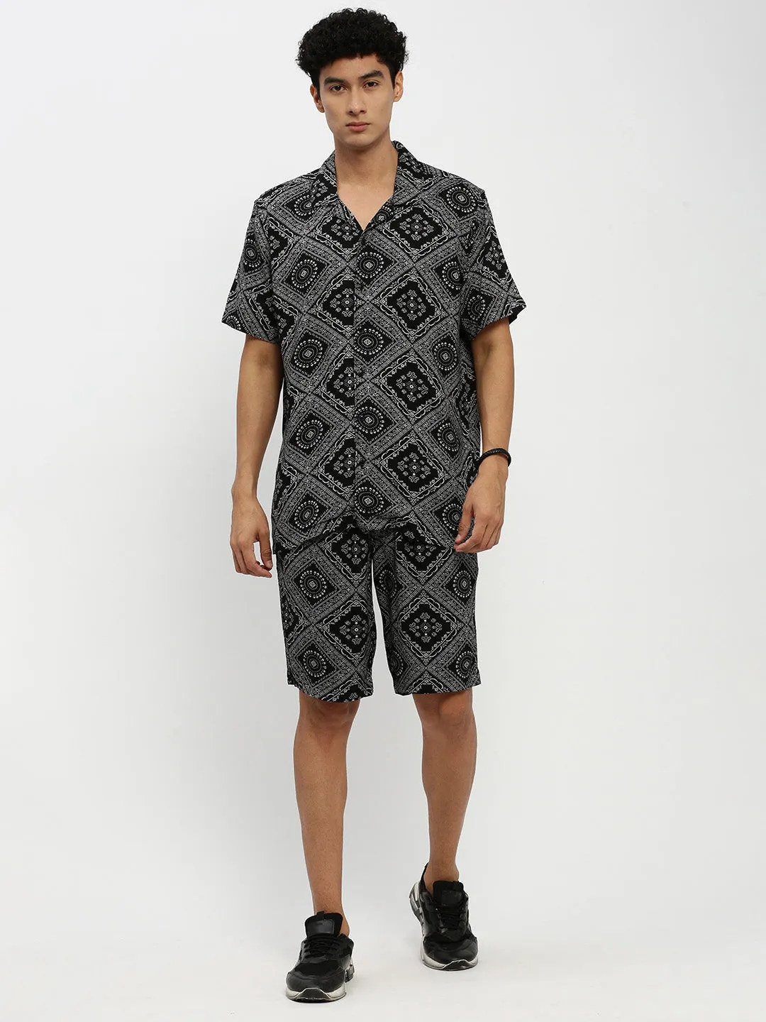Men Black Ethnic Motifs Printed Shirt And Shorts