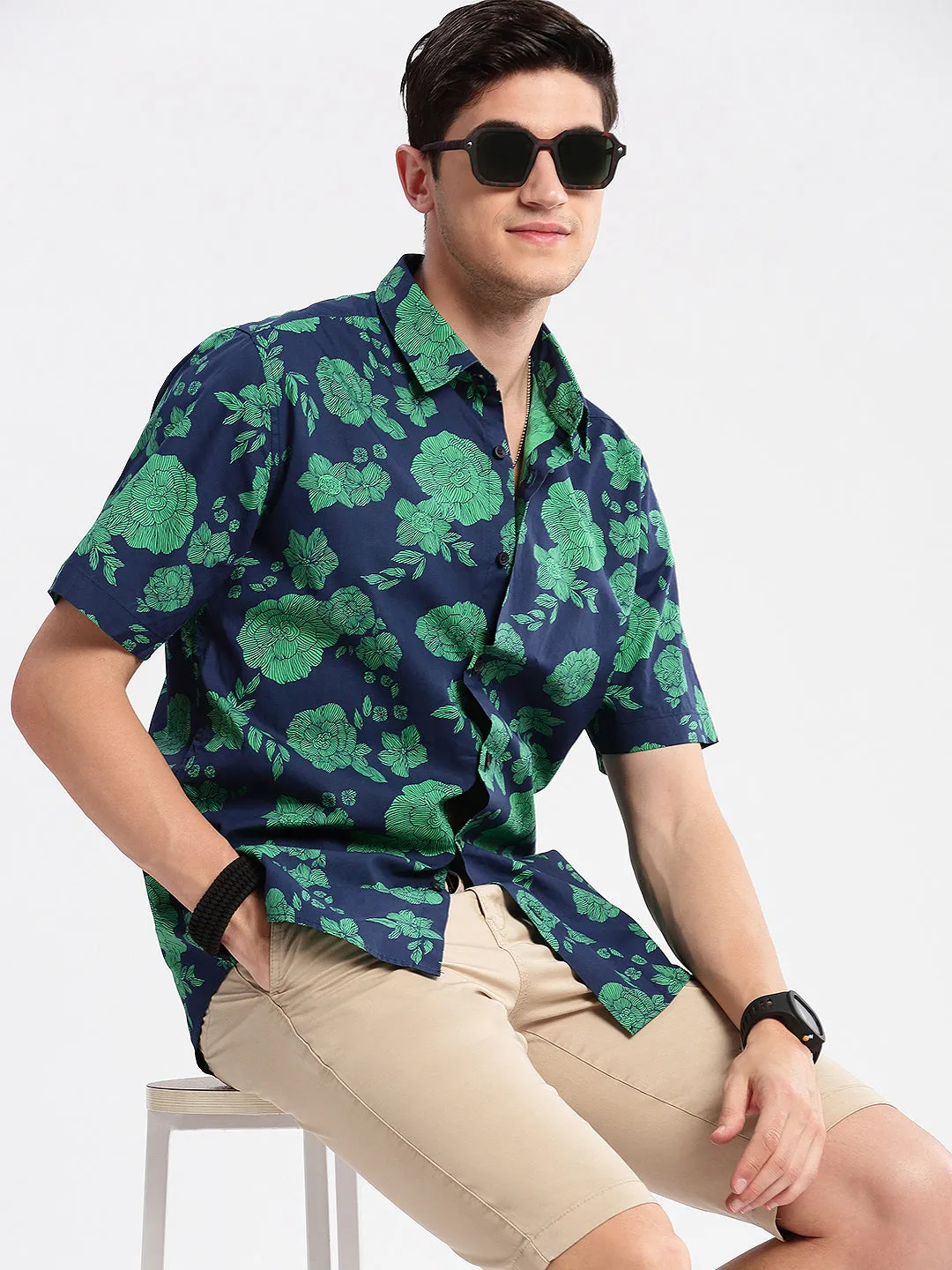Men Navy Blue Standard Slim Fit Floral Printed Cotton Casual Shirt