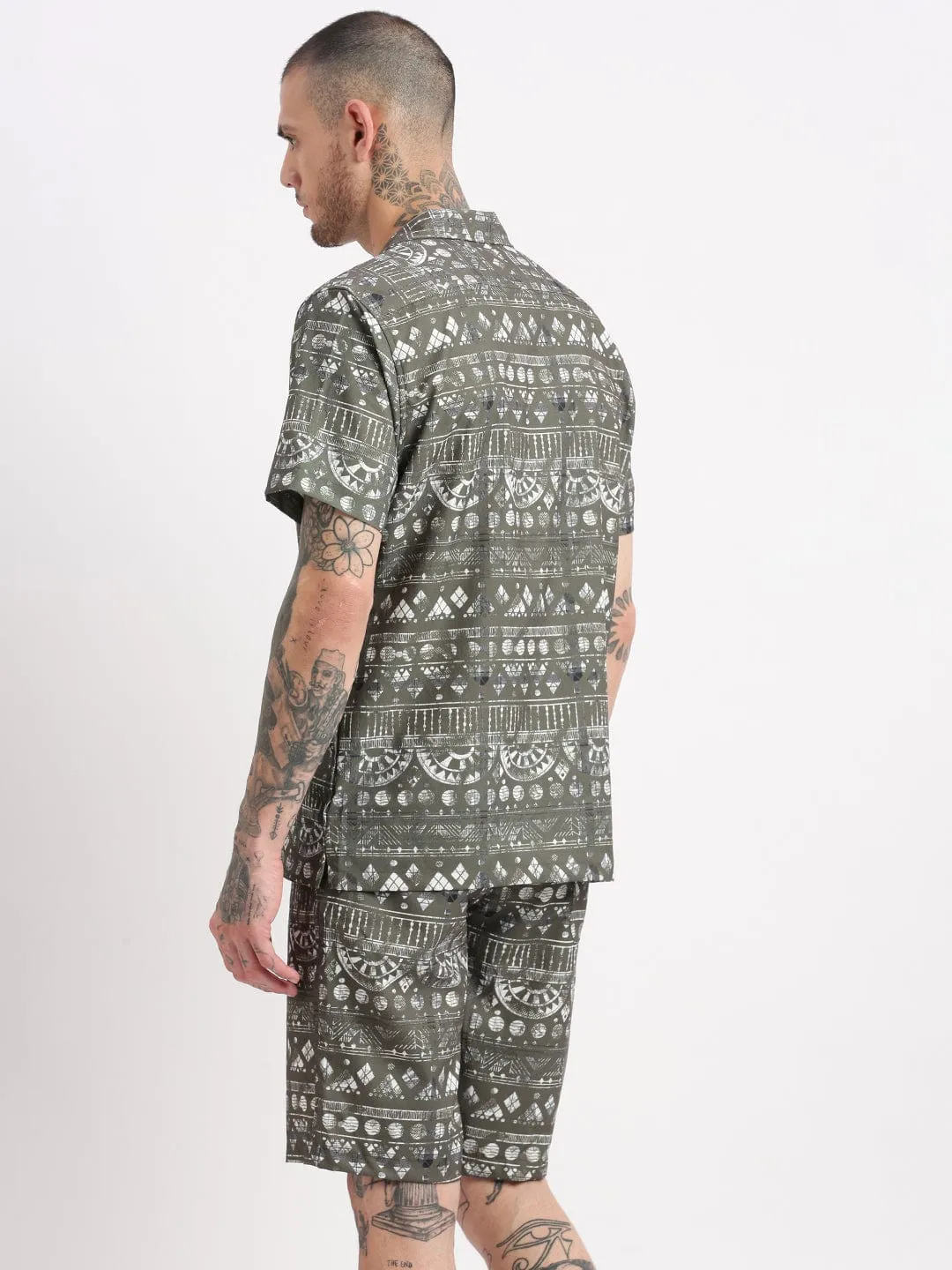 Men Printed Geometric Cuban Collar Green Co Ords Set