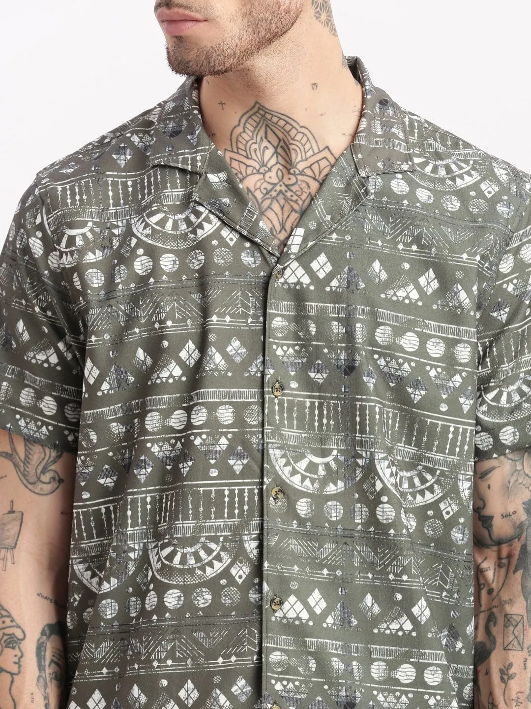 Men Printed Geometric Cuban Collar Green Co Ords Set