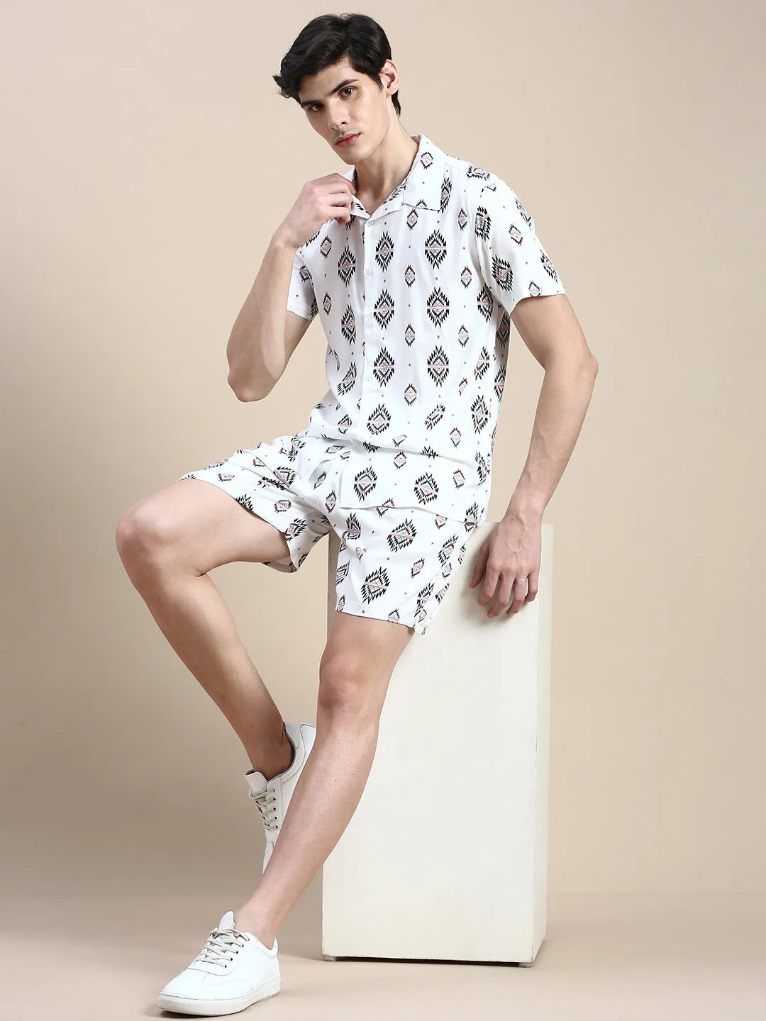 Men White Printed Shirt Collar Slim Fit Co-Ords