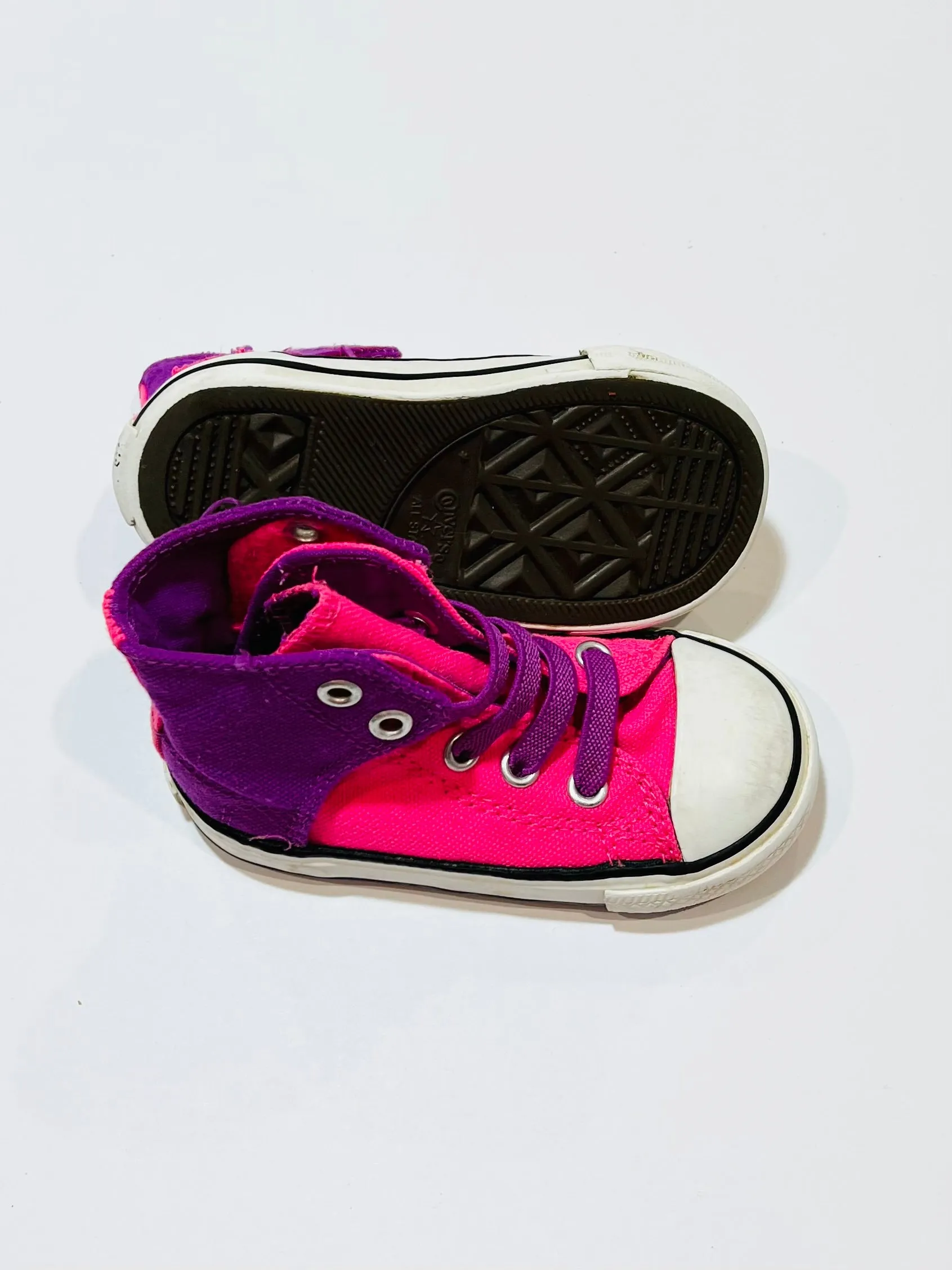Pink high top Chucks - Size US6